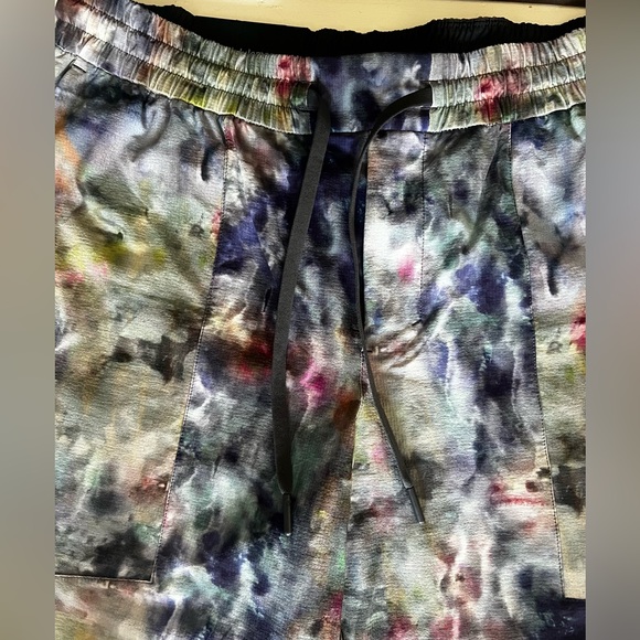 NWT Mens Lululemon Athletica  multi color Bowline 8in short Sz Lg - Picture 4 of 11